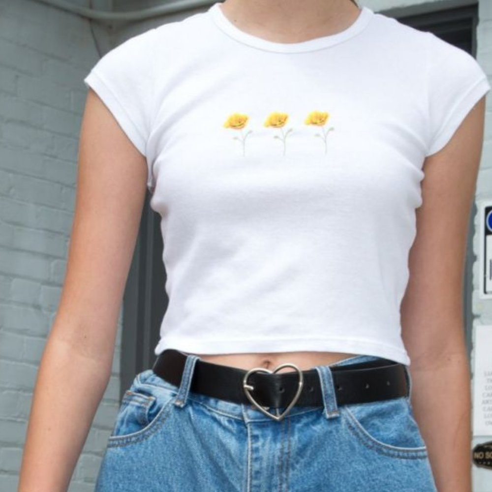 Brandy Melville white daisy shirt